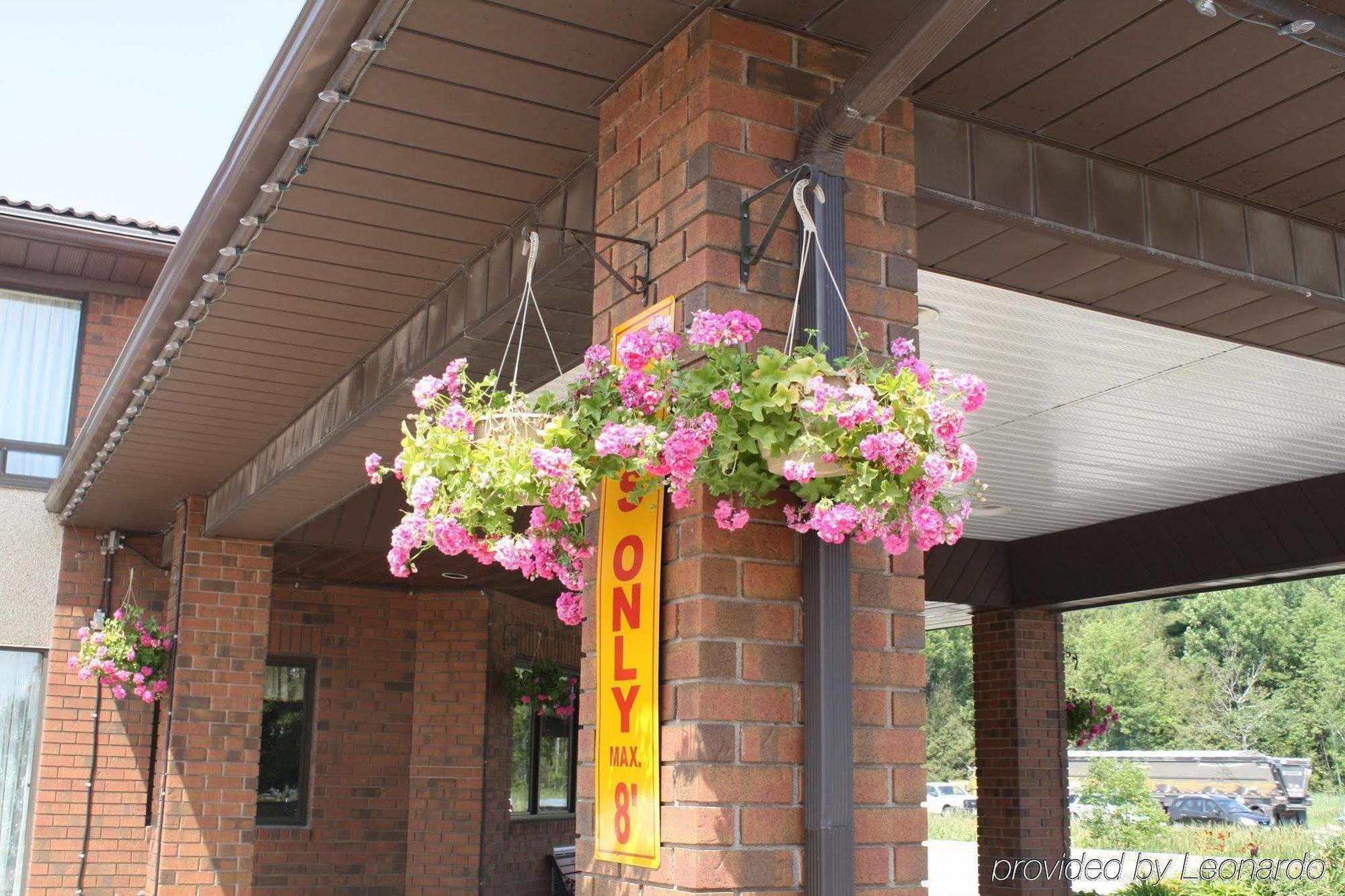 Comfort Inn Orillia Ngoại thất bức ảnh
